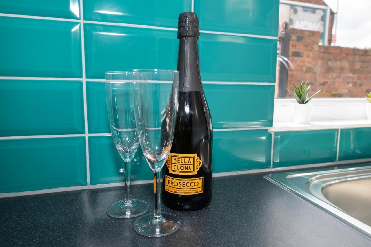 Versatile Cozy & Spacious Comfort Hull Apartments Kingston upon Hull Bagian luar foto
