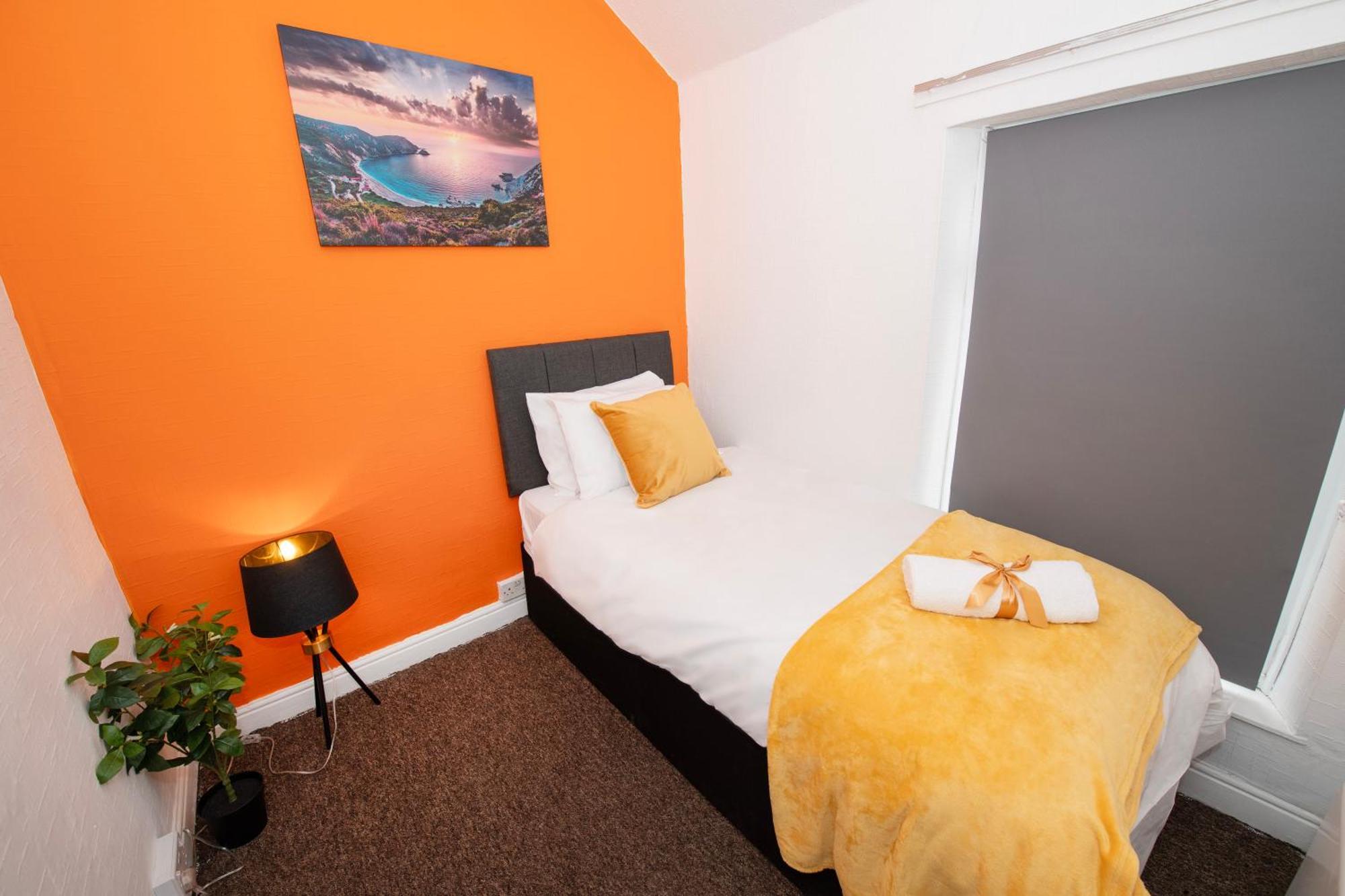 Versatile Cozy & Spacious Comfort Hull Apartments Kingston upon Hull Bagian luar foto