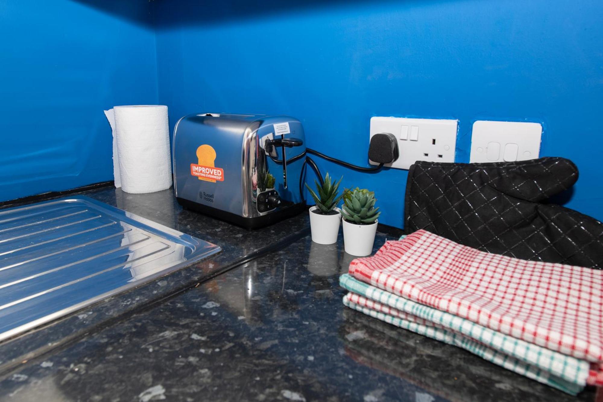 Versatile Cozy & Spacious Comfort Hull Apartments Kingston upon Hull Bagian luar foto
