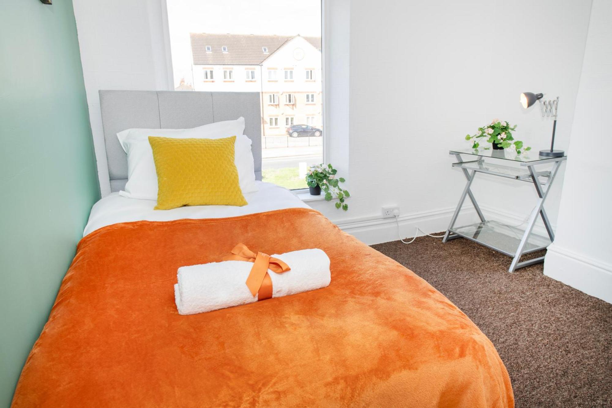Versatile Cozy & Spacious Comfort Hull Apartments Kingston upon Hull Bagian luar foto