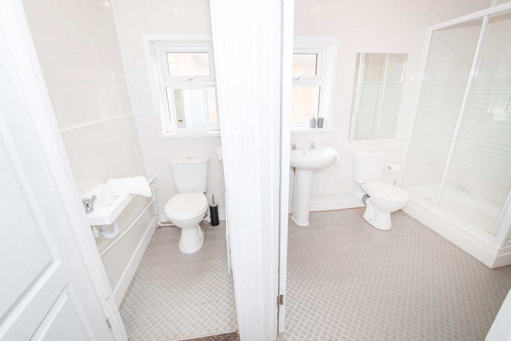 Versatile Cozy & Spacious Comfort Hull Apartments Kingston upon Hull Bagian luar foto